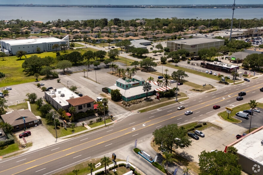 More Photos Of 425 E Eau Gallie Blvd, Satellite Beach Restaurant For Lease