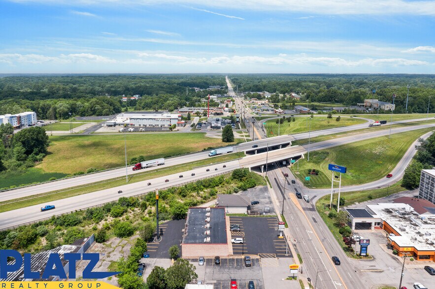 More Photos Of 4024-4040 Belmont Ave, Youngstown Freestanding For Lease