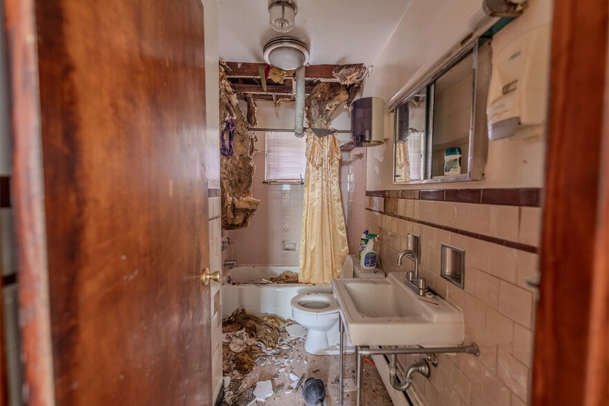 More Photos Of 112 S 13th St, Jeannette Religious Facility For Sale