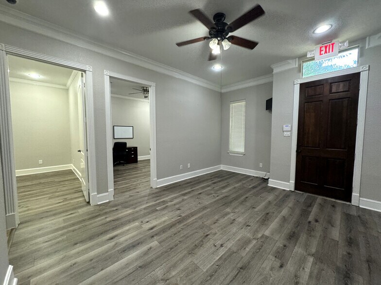 More Photos Of 11601 Spring Cypress Rd, Tomball Medical For Sale