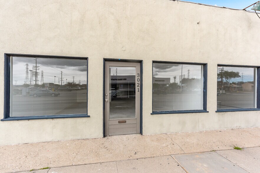 More Photos Of 3015 Artesia Blvd, Torrance Storefront Retail Office For Sale