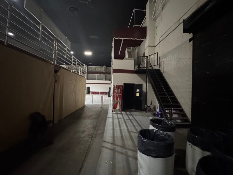 More Photos Of 10408 State Highway 64 E, Tyler Theater Concert Hall For Sale