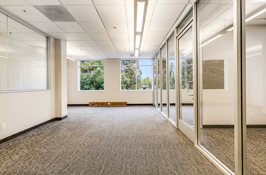 More Photos Of 2180 Ringwood Ave, San Jose Light Distribution For Sale