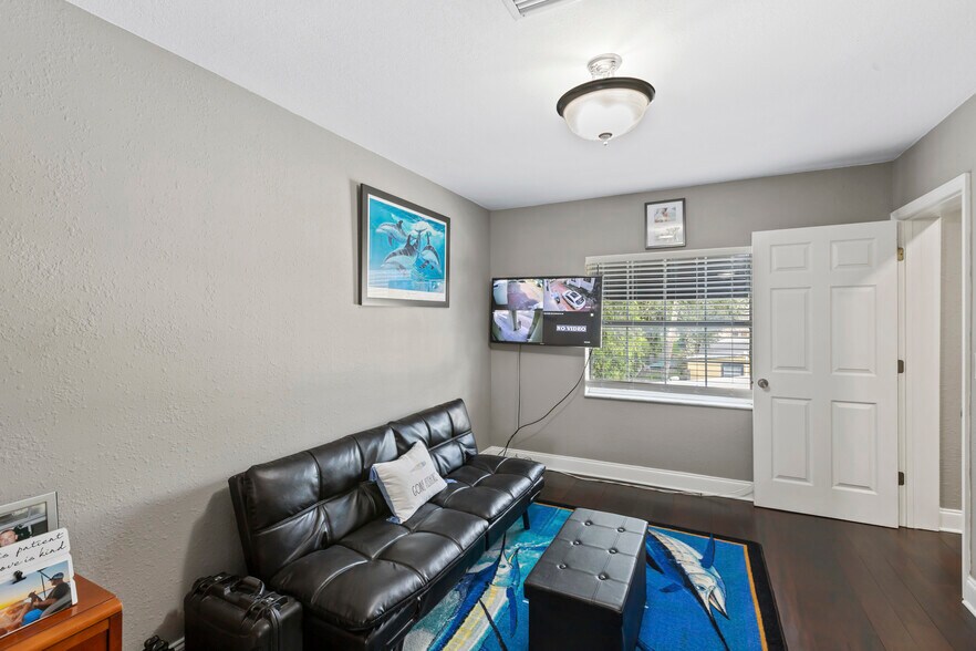 More Photos Of 822 Menendez Ct, Orlando Office Residential For Sale