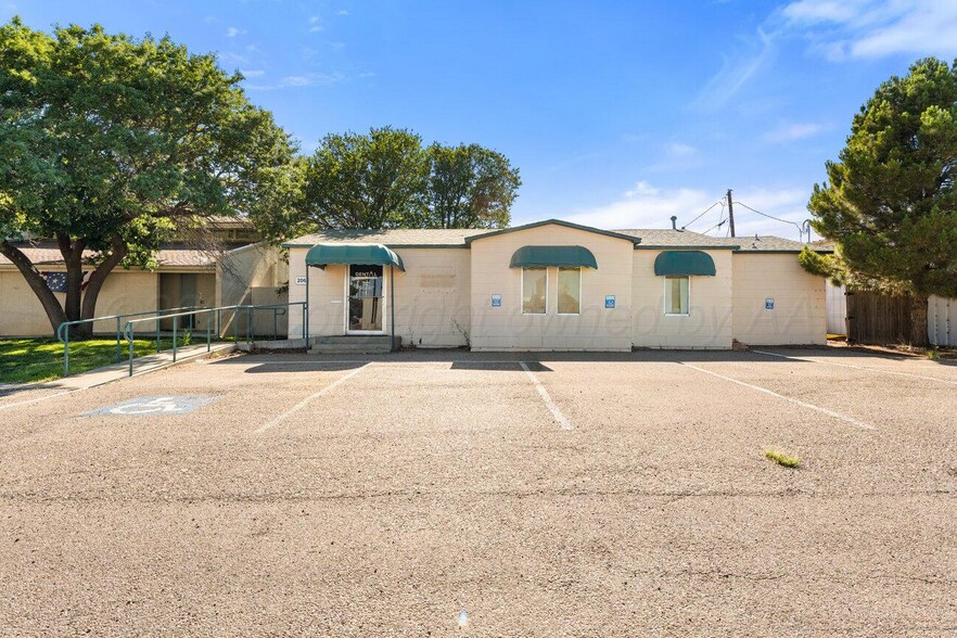 More Photos Of 206 S Bliss Ave, Dumas Office For Sale