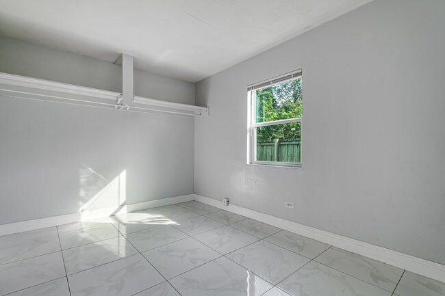 More Photos Of 426 NW 14th Ave, Fort Lauderdale Apartments For Sale