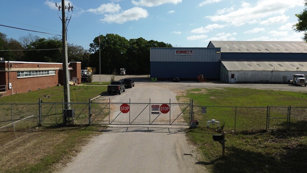 More Photos Of 5051 Cleveland St, Jacksonville Manufacturing For Sale