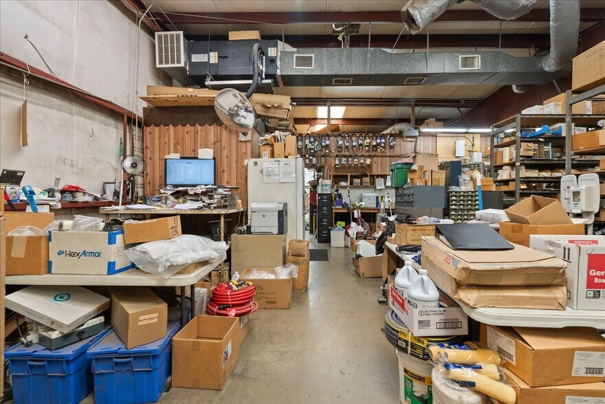 More Photos Of 3700 Reveille St, Houston Freestanding For Lease