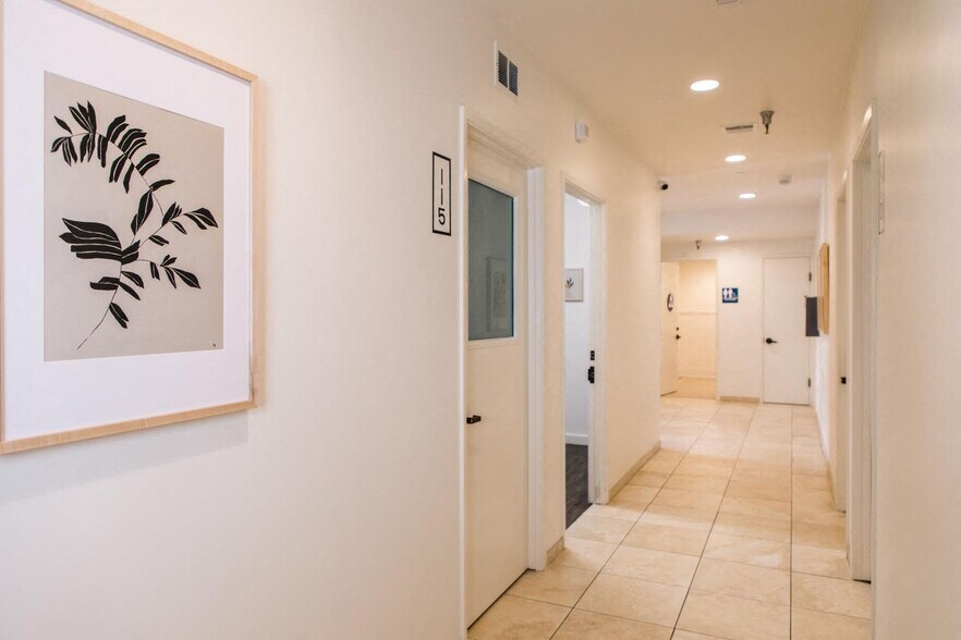 More Photos Of 300 E Santa Clara St, Ventura Medical For Lease