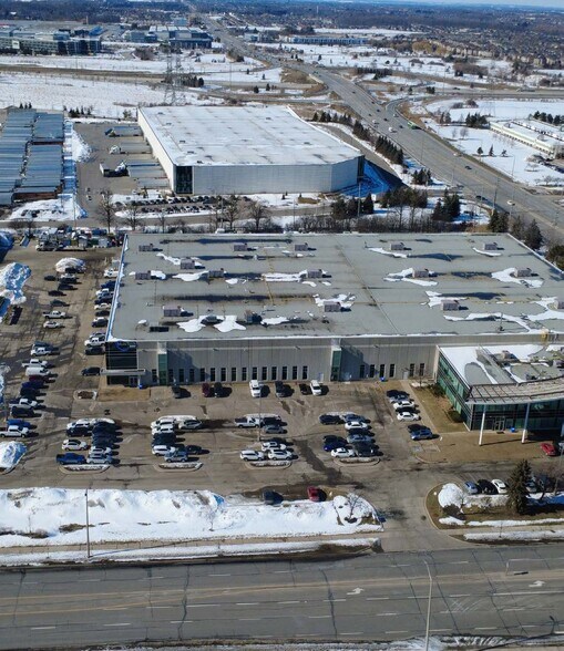 More Photos Of 2025 Meadowvale Blvd, Mississauga Warehouse For Lease