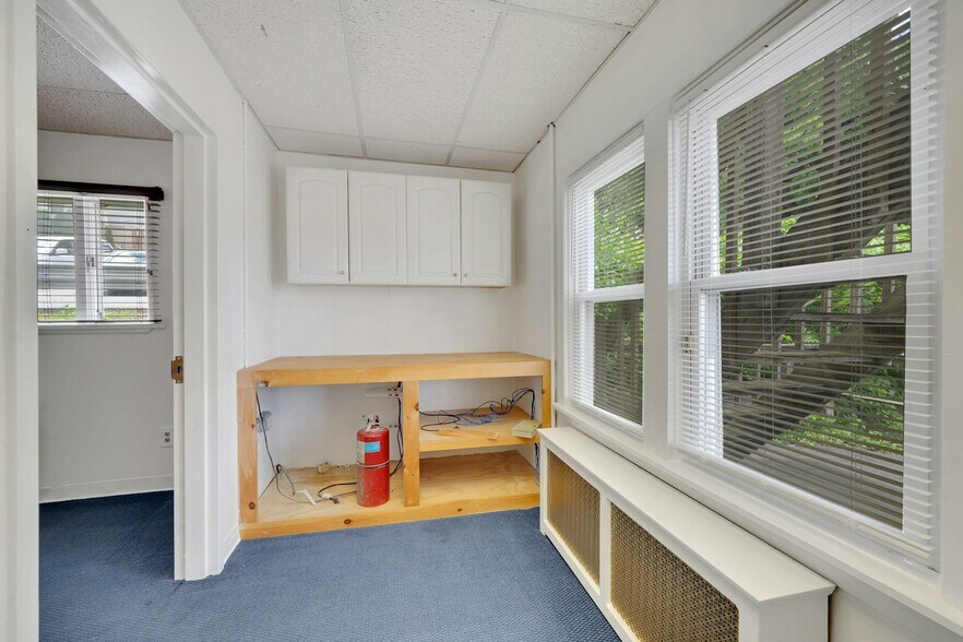 More Photos Of 5 Montague St, Yonkers Office For Lease