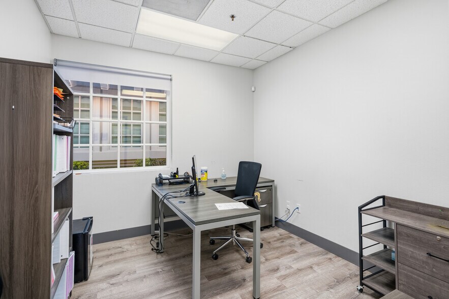 More Photos Of 3087 E Warm Springs Rd, Las Vegas Office For Sale