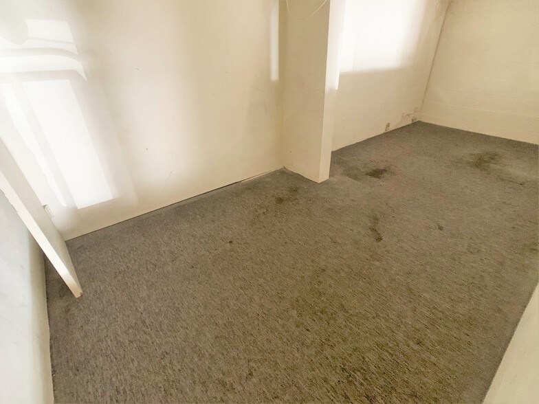 More Photos Of 1100-1106 S Los Angeles St, Los Angeles General Retail For Sale