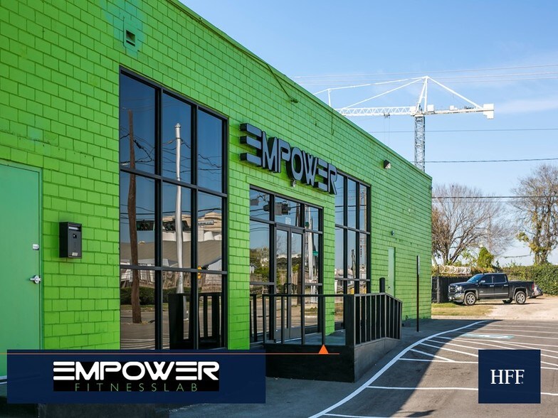 More Photos Of 1005 Sawyer St, Houston Health Club For Lease