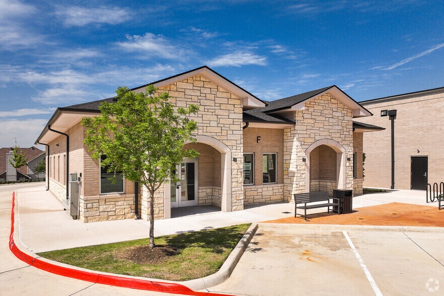 More Photos Of 5101 Main Street, The Colony Unknown For Lease
