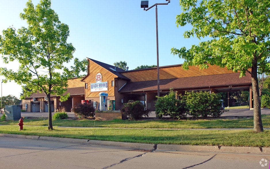 More Photos Of 170 Northland Dr, Medina Carwash For Sale