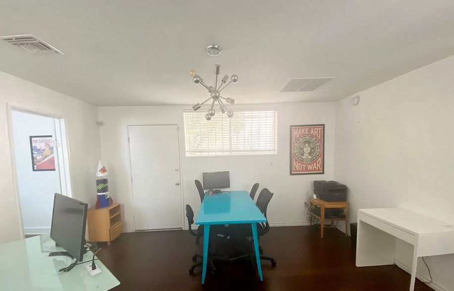 More Photos Of 4381 1/2 Tujunga Ave, Studio City Storefront Retail Office For Lease