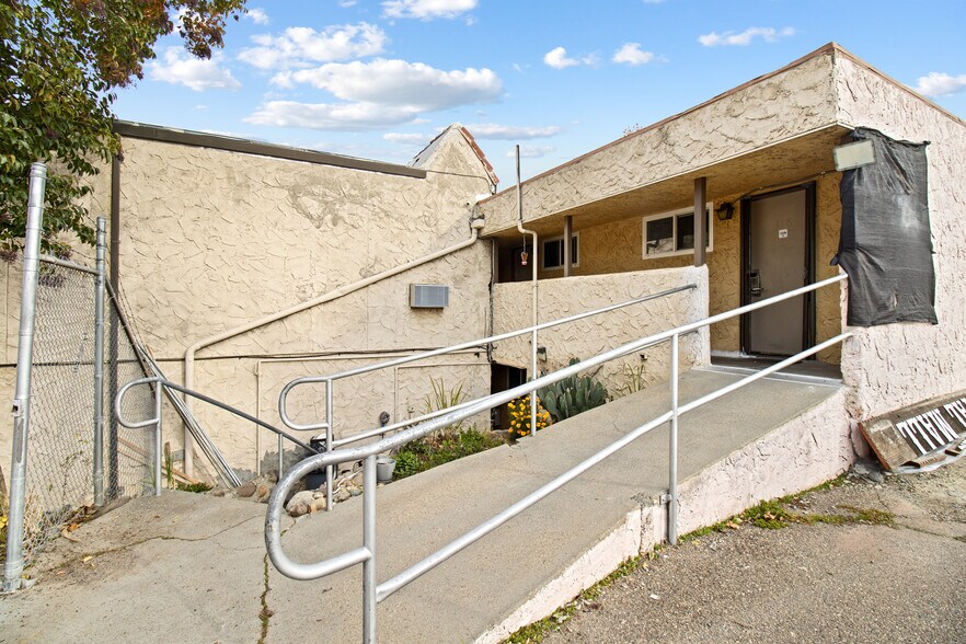 More Photos Of 333 S Main St, Red Bluff Hotel For Sale