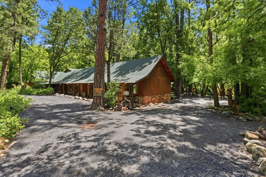 More Photos Of 1355 E Christopher Creek Loop, Payson Hotel For Sale