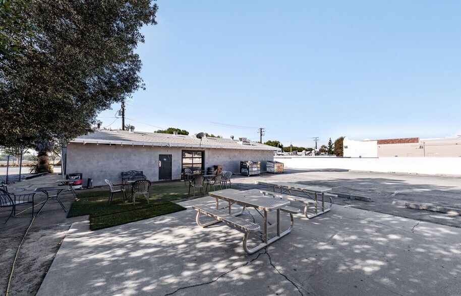 More Photos Of 10028 Foothill Blvd, Rancho Cucamonga Restaurant For Sale