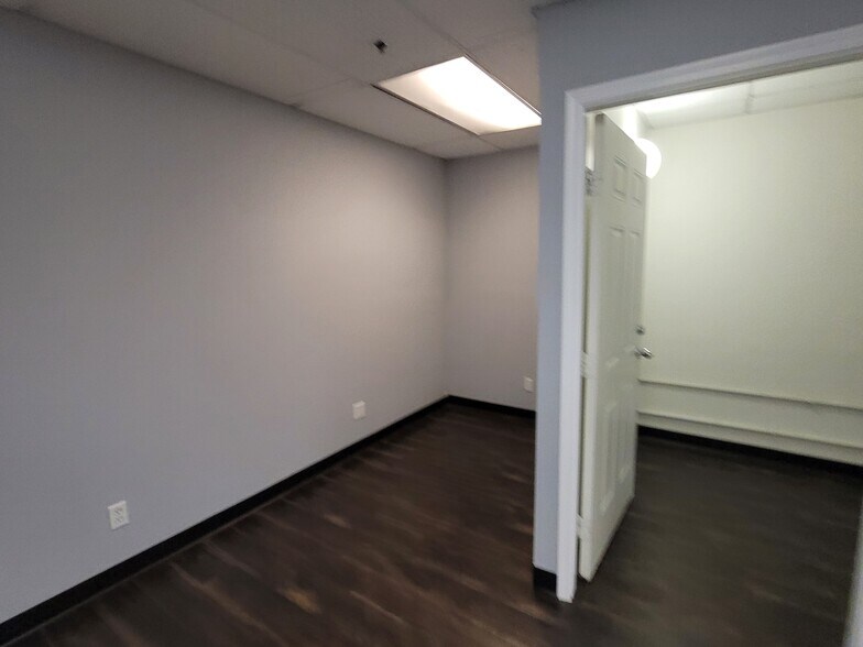 More Photos Of 800 S Rochester Ave, Ontario Warehouse For Lease