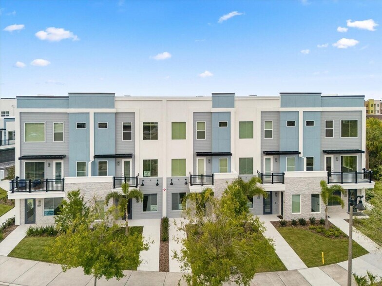 More Photos Of Oviedo On The Park, Oviedo Freestanding For Lease