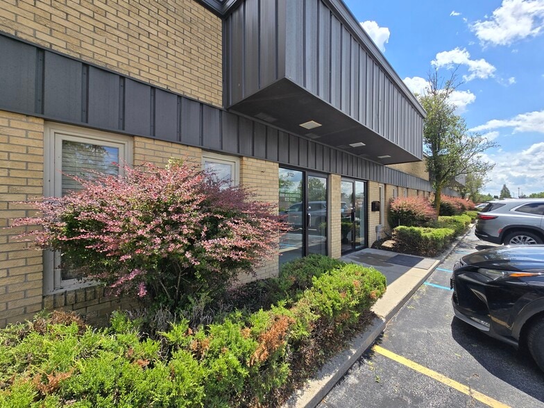 More Photos Of 9721 Prairie Ave, Highland Medical For Sale