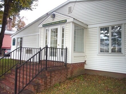 Primary Photo Of 15 Meadow St, Litchfield Office For Lease