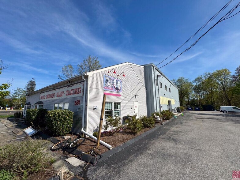 Primary Photo Of 588 Boston Post Rd, Guilford Freestanding For Lease