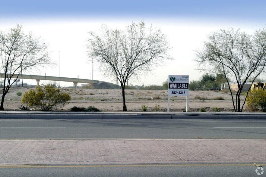 More Photos Of 723 W Silverlake Rd, Tucson Contractor Storage Yard For Lease