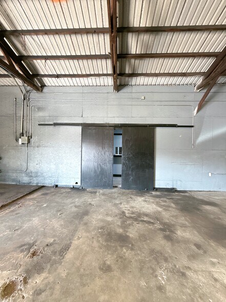 More Photos Of 4127 Weslow St, Houston Industrial For Lease