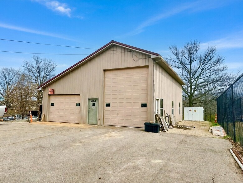 More Photos Of 808-810 Progress Dr, Farmington Office For Sale