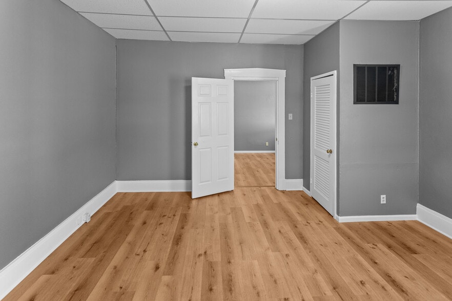 More Photos Of 31 N 14th St, Belleville Apartments For Sale