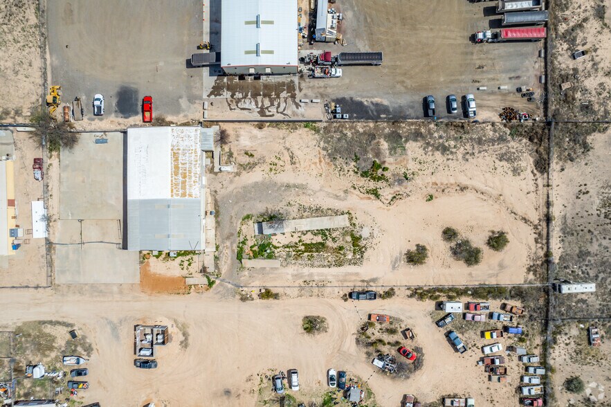 More Photos Of 1575 Roadrunner, Camp Verde Distribution For Lease