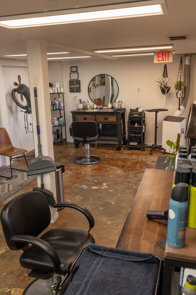 More Photos Of 8333 SE Stark St, Portland Office For Lease