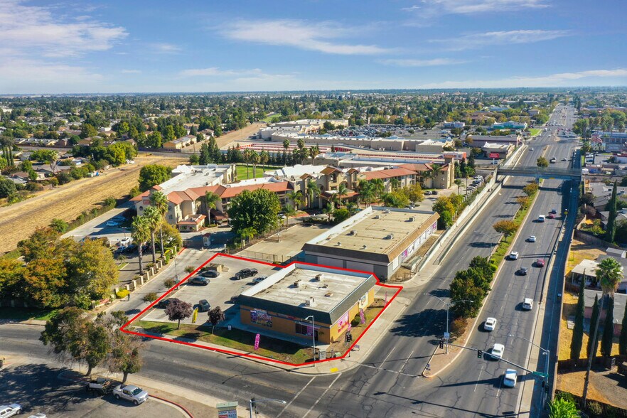 More Photos Of 811 E March Ln, Stockton Storefront For Sale