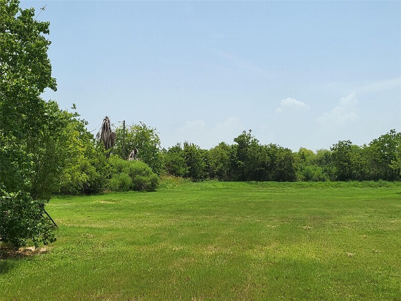 More Photos Of 333 24th St, San Leon Land For Sale
