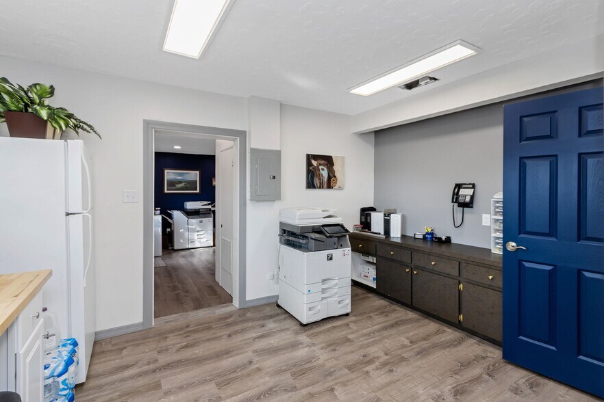 More Photos Of 2645 Sunset Point Rd, Clearwater Freestanding For Lease