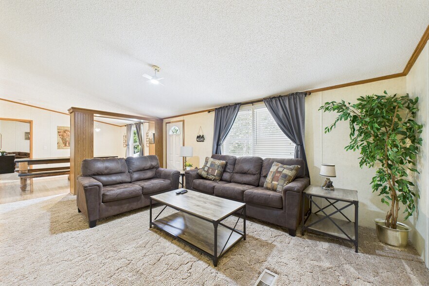 More Photos Of 141 County Road 851, Elizabeth Hotel For Sale