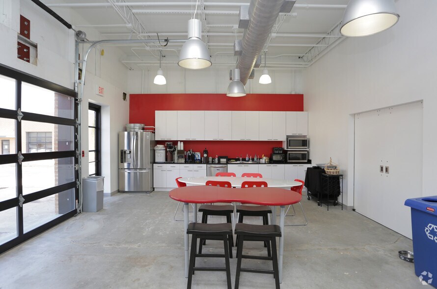 More Photos Of 412 Plasters Ave NE, Atlanta Office For Lease