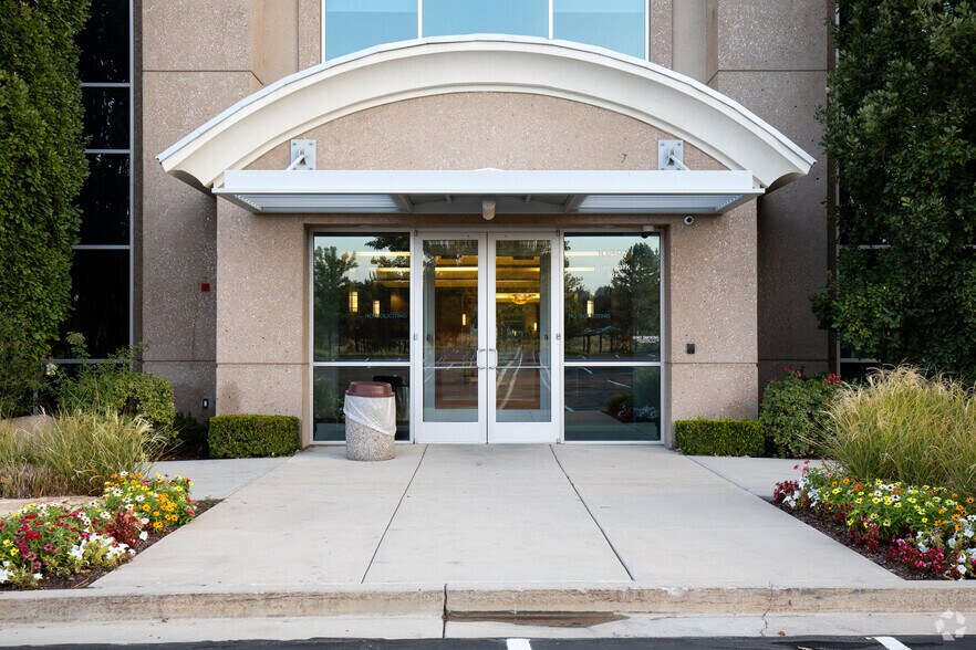 More Photos Of 10897 S River Front Pky, South Jordan Office For Lease