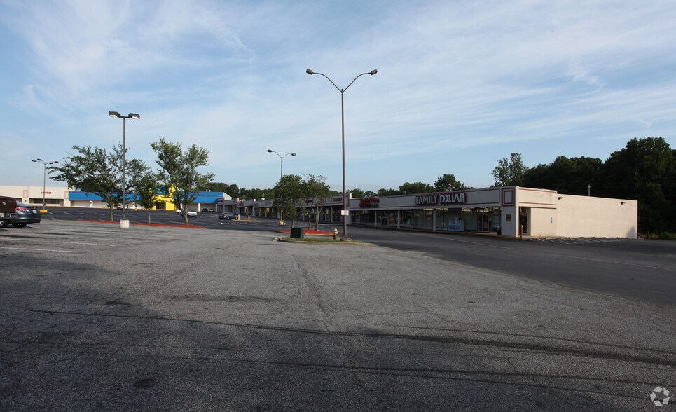 More Photos Of 4570 Memorial Dr, Stone Mountain Unknown For Lease