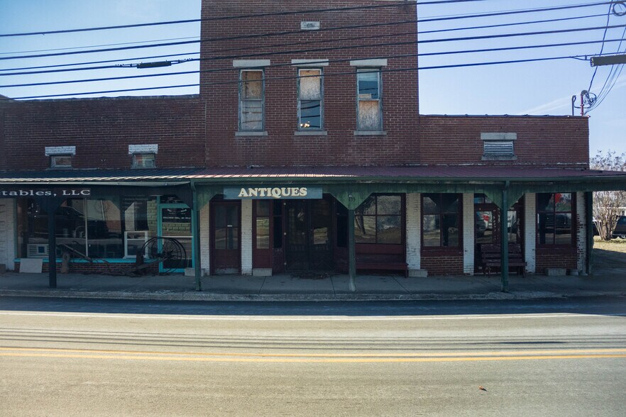 Primary Photo Of 135 Main St, Smiths Grove Storefront For Sale