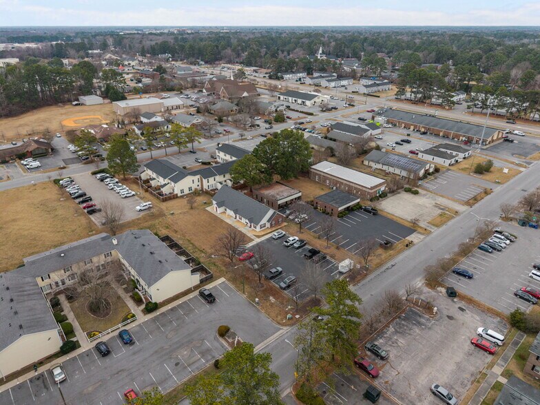 More Photos Of 125 Oakmont Dr, Greenville Office For Sale