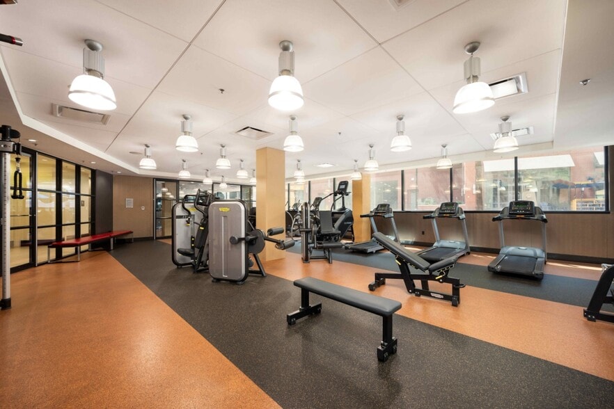 More Photos Of 1919 Clarendon Blvd, Arlington Apartments For Lease
