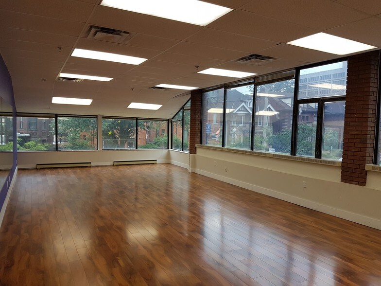 More Photos Of 180 James St S, Hamilton Office For Lease