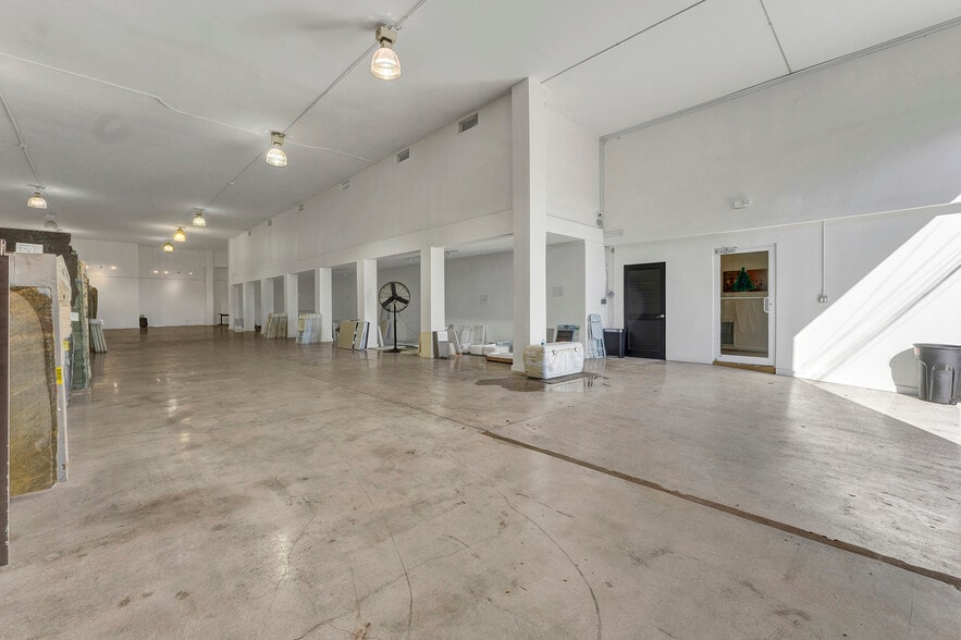 More Photos Of 821 N 21st Ave, Hollywood Storefront Retail Office For Lease