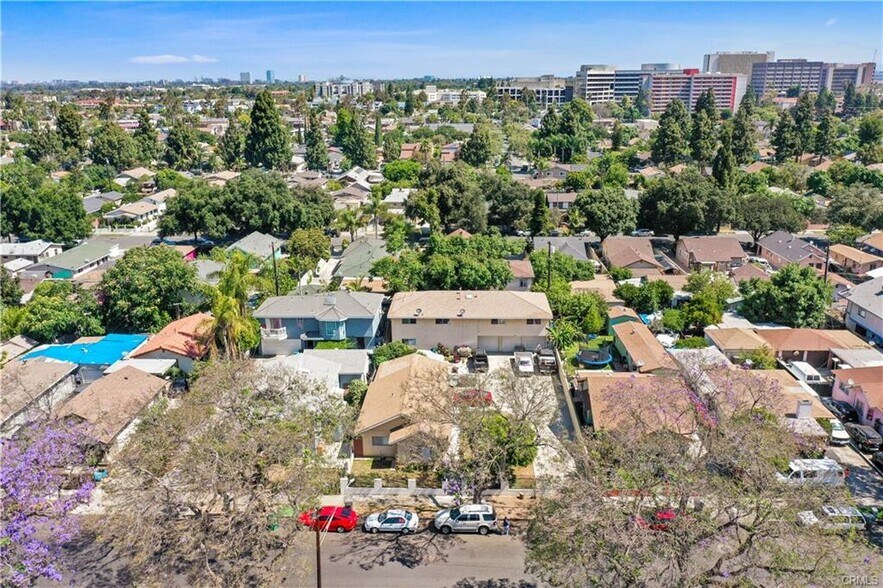 More Photos Of 1001-1003 W Myrtle St, Santa Ana Specialty For Sale