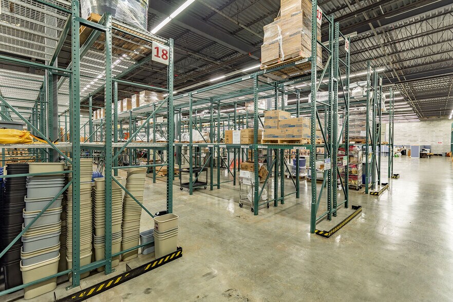 More Photos Of 2500 N Memorial Blvd, Murfreesboro Office For Sale