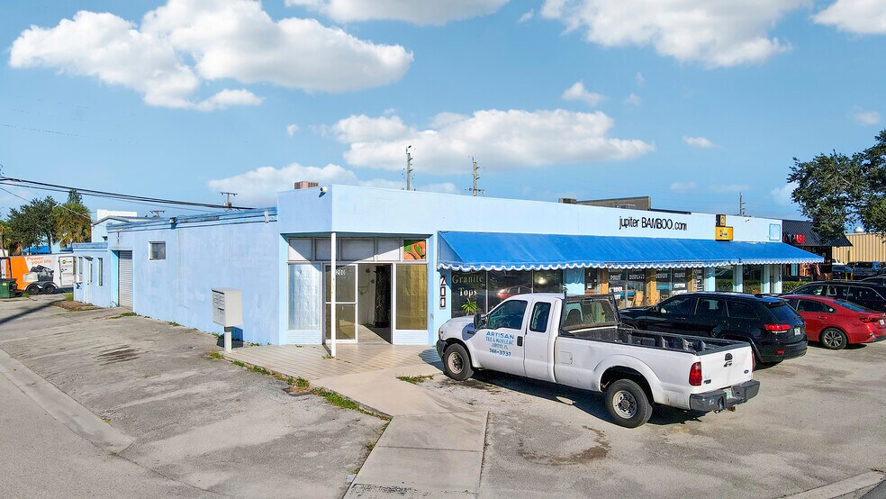 More Photos Of 101 Fern St, Jupiter Showroom For Sale